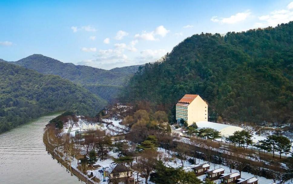 Cheongpyeong Family Hotel Gapyeong Bagian luar foto